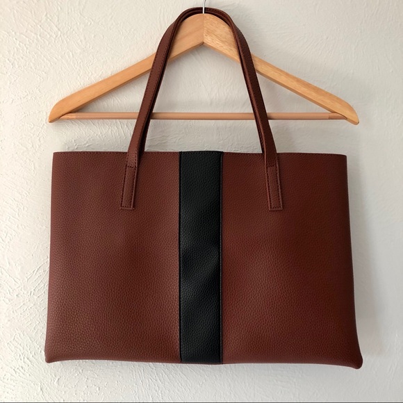 NWOT Vince Camuto vegan leather luck tote - Picture 2 of 8